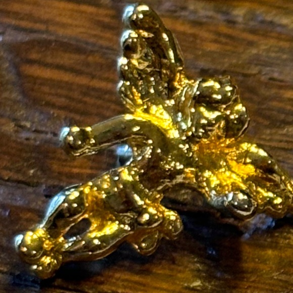 3 Gold Tone Cherub Angel Lapel Pins - Picture 7 of 10